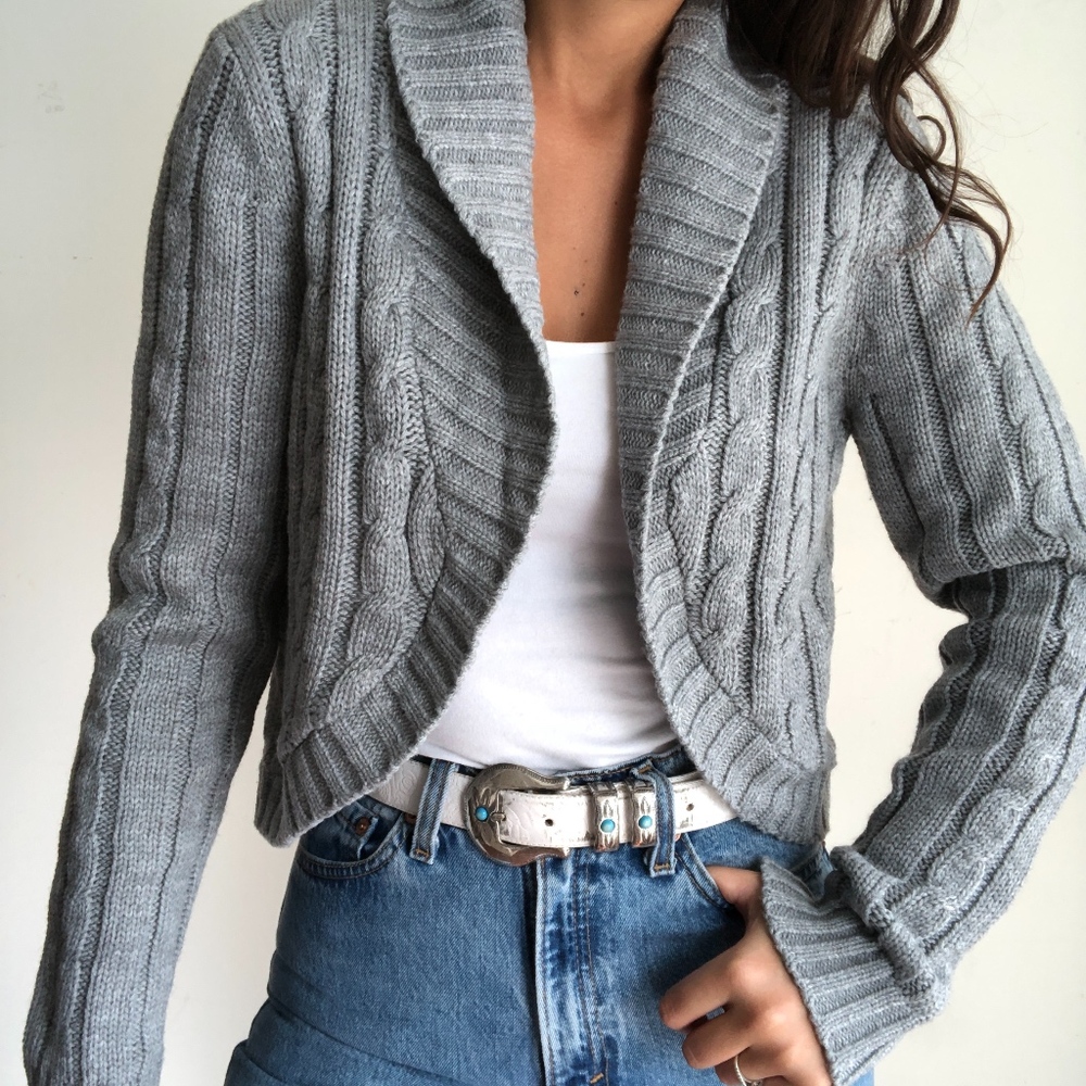 gray chunky cropped cardigan sweater